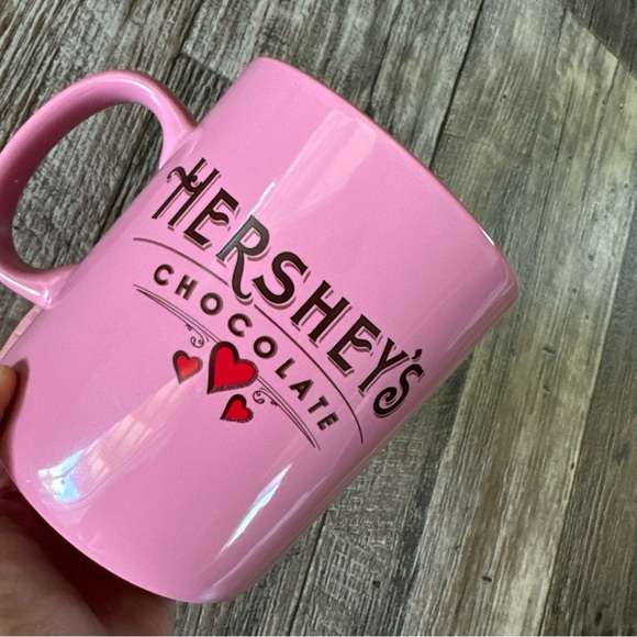 Galerie, Large Pink Hershey's Chocolate ☕️ - Picture 3 of 10